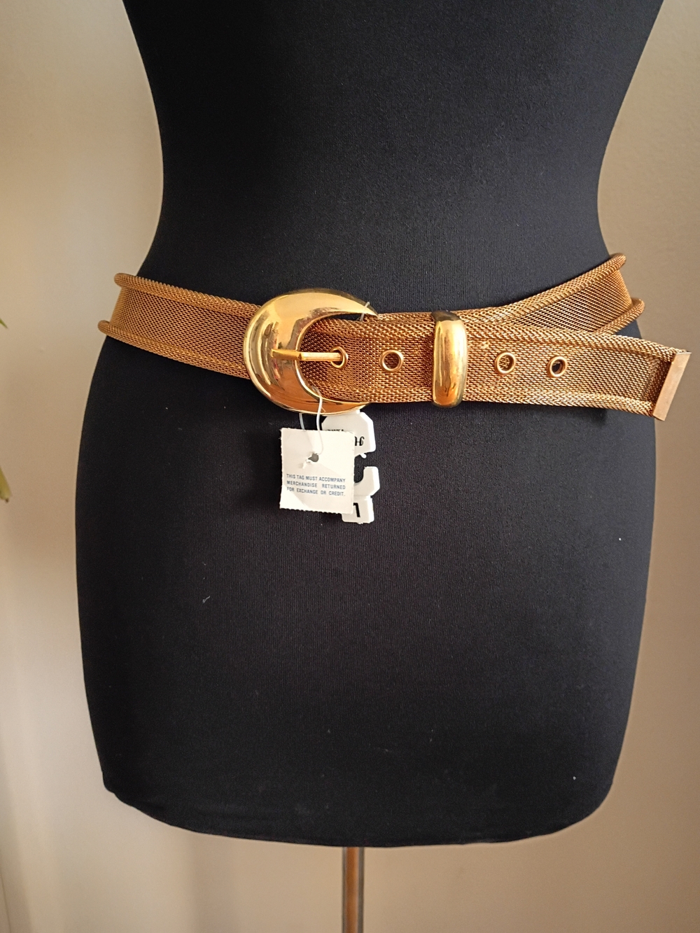 Vintage Gold-Tone Mesh Waist Belt with Rounded Buckle